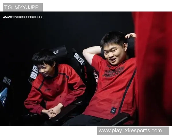 esports最新数据赛后复盘TES与FPX的团队协作分析与战术探讨